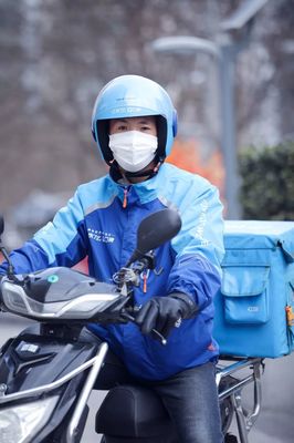 無(wú)接觸配送 科技與安全并行的外賣(mài)服務(wù)新時(shí)代